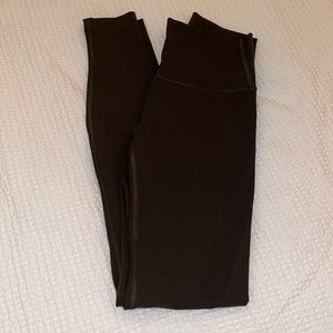 Dark Olive Wunder Under Leggings